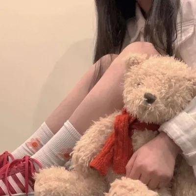 下午一点的她封面